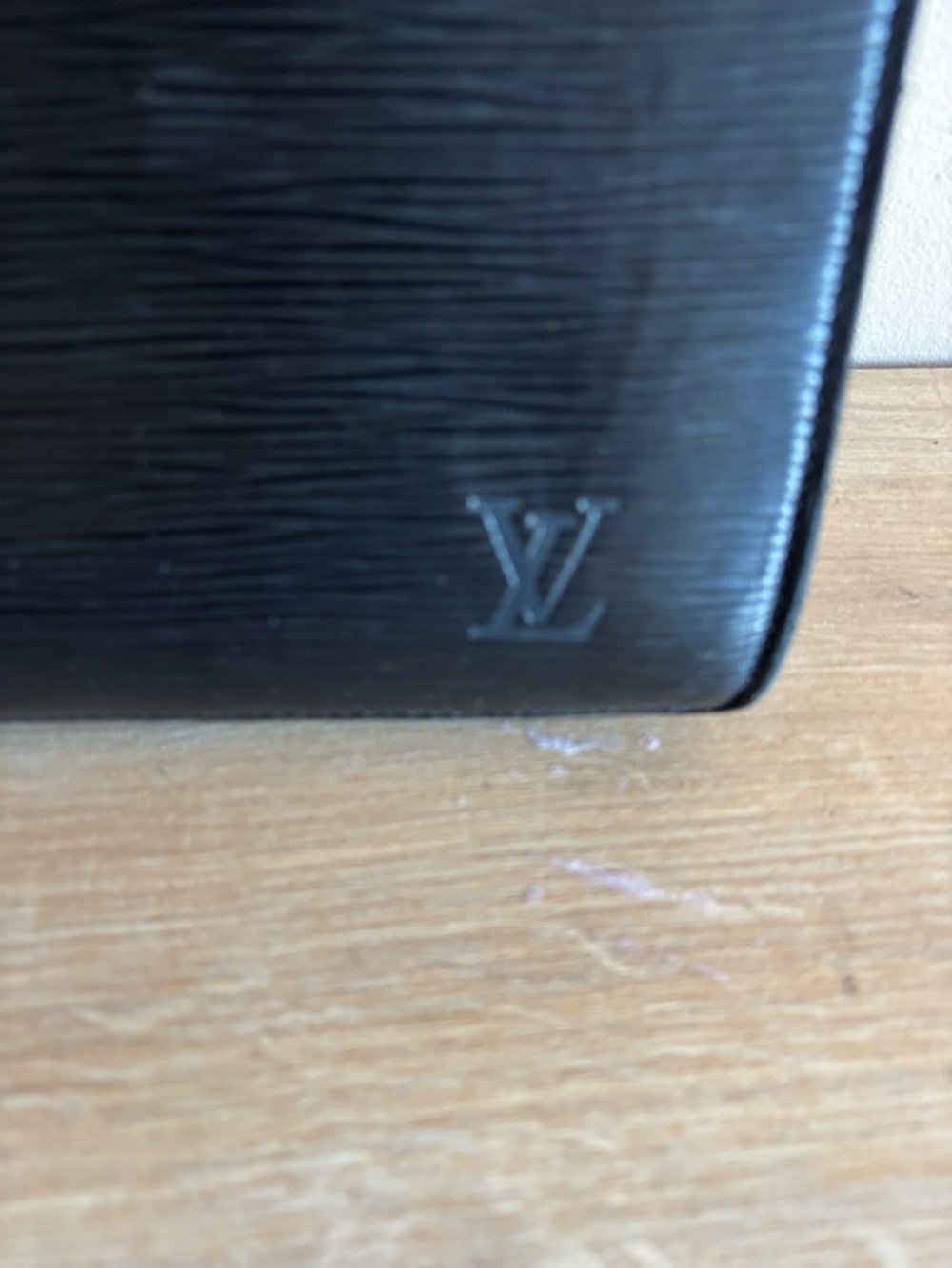 Authentic Louis Vuitton epi leather briefcase - Picture 2 of 12